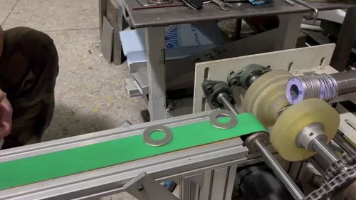 疊蓋機(jī)自動(dòng)化設(shè)備 提升生產(chǎn)效率的先進(jìn)機(jī)械設(shè)備